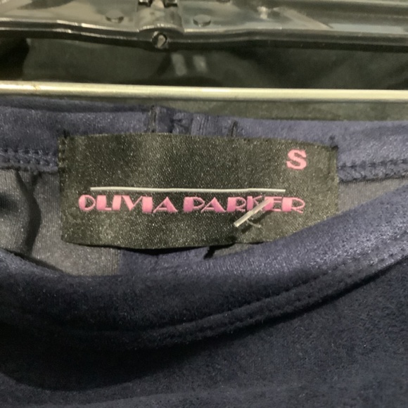 NWT Basic suede navy skirt - Picture 2 of 3